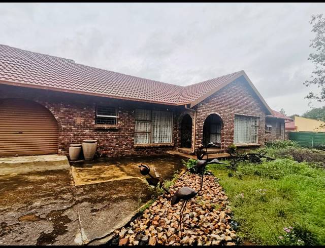 3 BEDROOM HOUSE FOR SALE IN BERGSIG